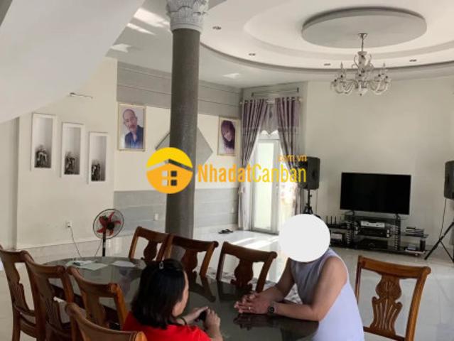 Nhà mặt phố bán