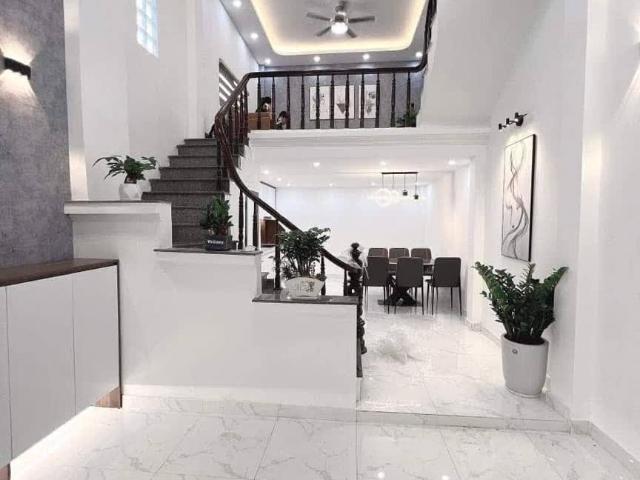 Nhà mặt phố bán tại Hoàn Kiếm, Hà Nội