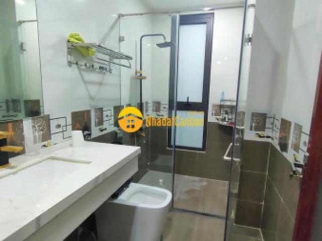 Nhà mặt phố bán