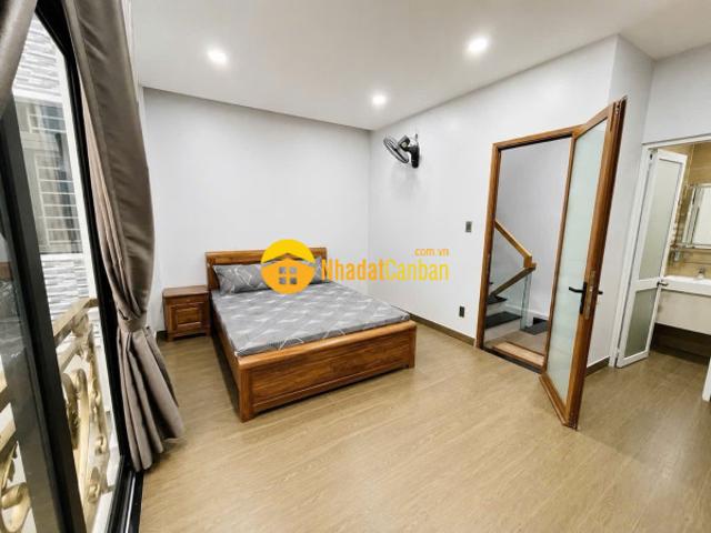 Nhà mặt phố bán