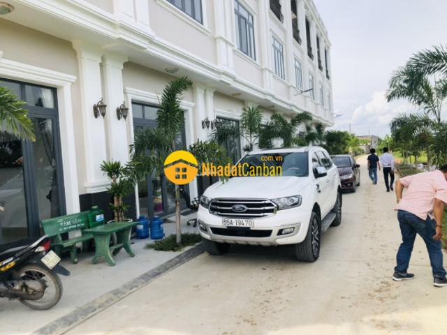 Nhà mặt phố bán
