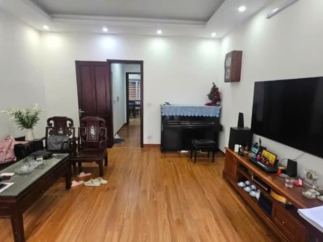 Nhà mặt phố bán tại Hoàn Kiếm, Hà Nội
