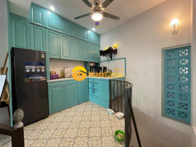 Nhà mặt phố bán