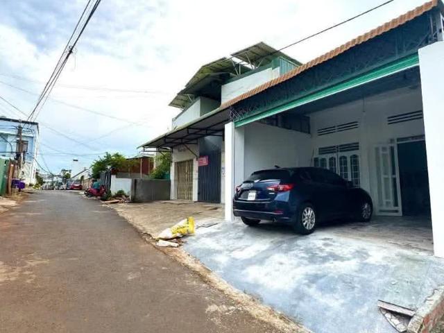 Nhà mặt phố bán