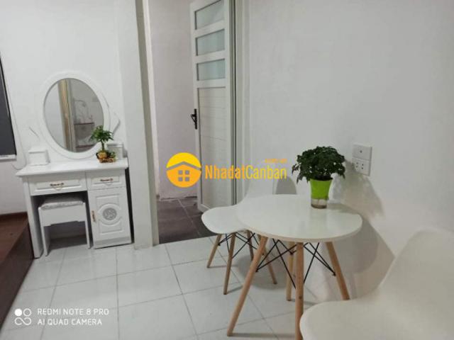 Nhà mặt phố bán