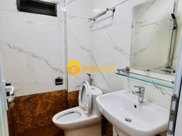 Nhà mặt phố bán