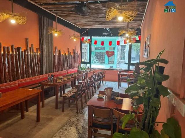 Nhà mặt phố bán tại Hà Nội