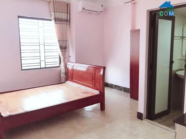 Nhà mặt phố bán