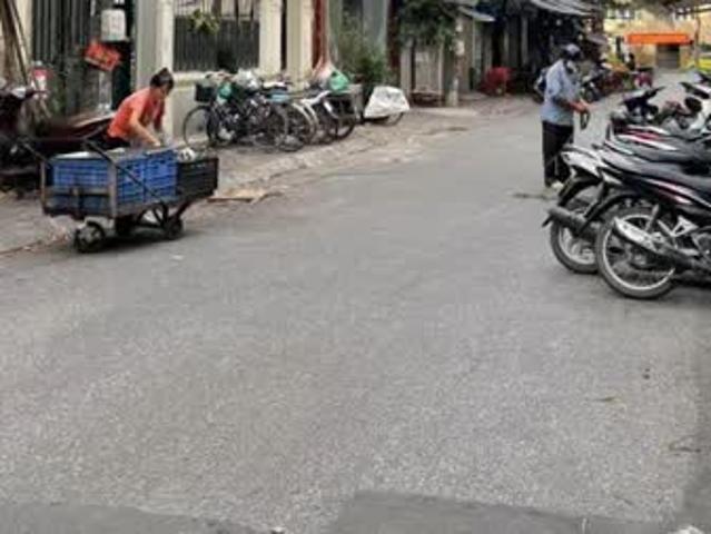 Nhà mặt phố bán tại Hoàn Kiếm, Hà Nội
