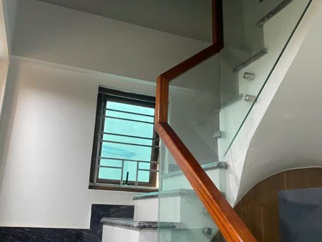 Nhà mặt phố bán