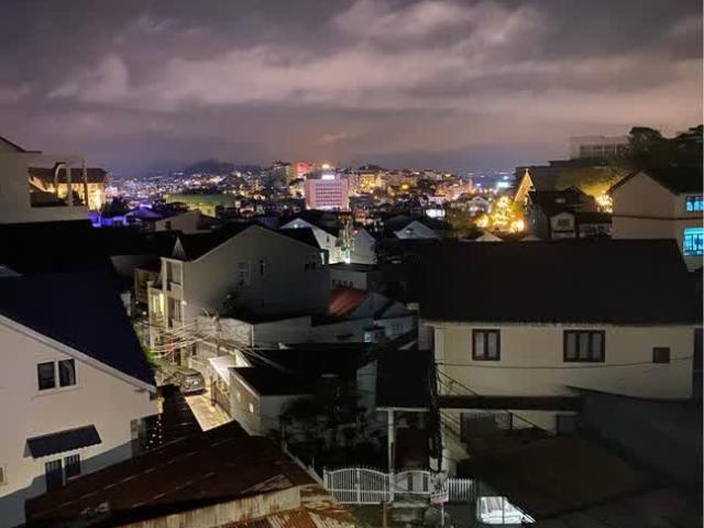 Nhà mặt phố bán