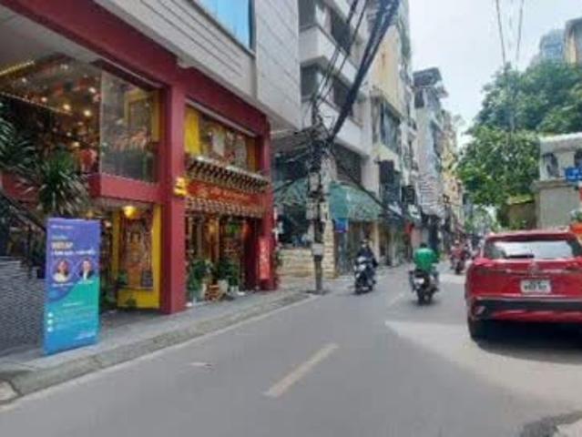 Nhà mặt phố bán tại Hoàn Kiếm, Hà Nội