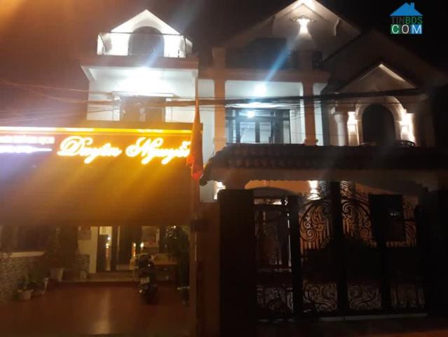 Nhà mặt phố bán
