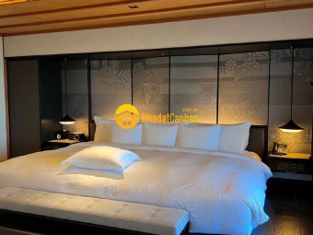 Nhà mặt phố bán