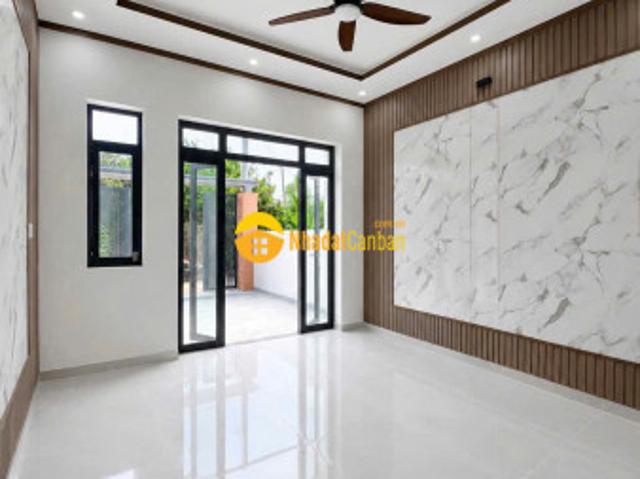 Nhà mặt phố bán