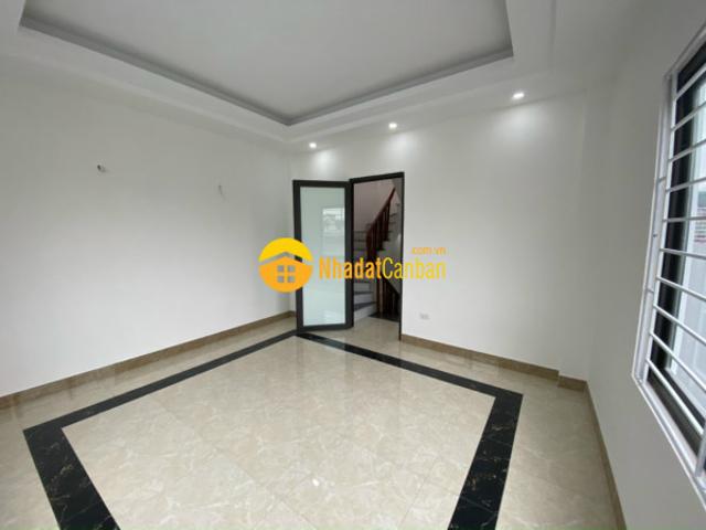 Nhà mặt phố bán