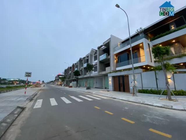Nhà mặt phố bán