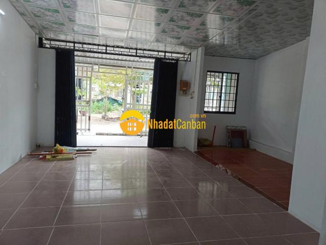 Nhà mặt phố bán