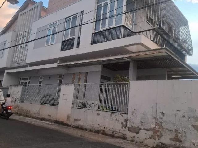 Nhà mặt phố bán