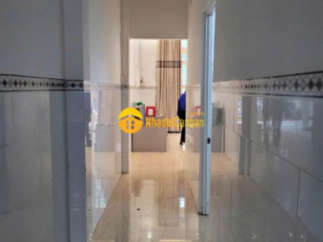 Nhà mặt phố bán