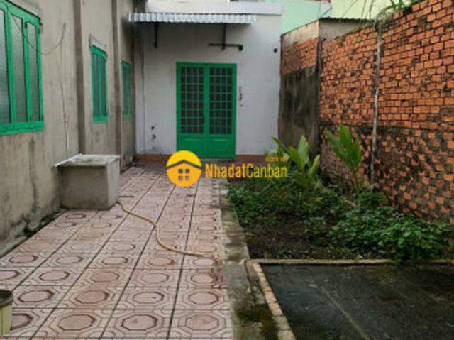 Nhà mặt phố bán