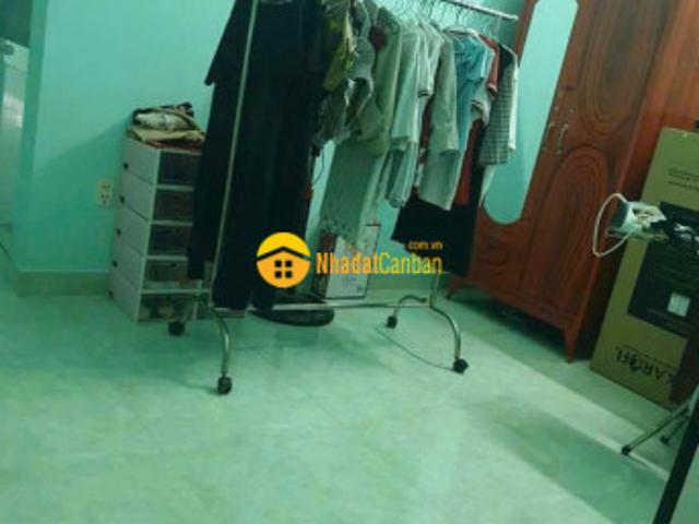 Nhà mặt phố bán