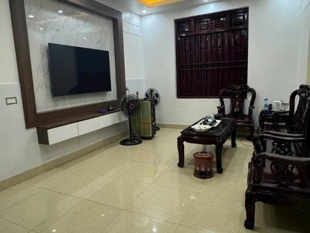 Nhà mặt phố bán