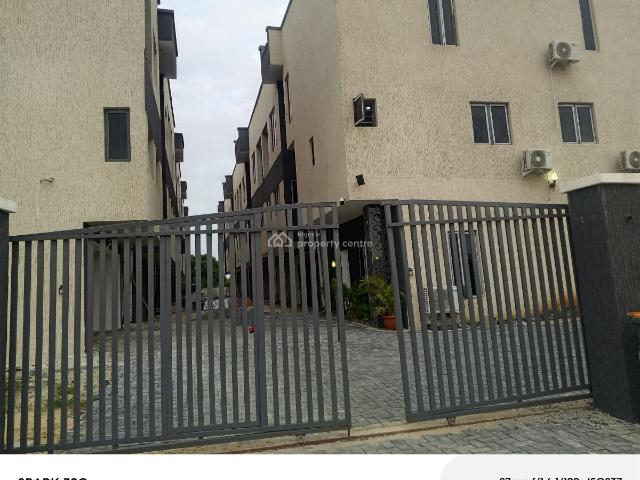 Detached house for sale in Eti Osa, Lagos