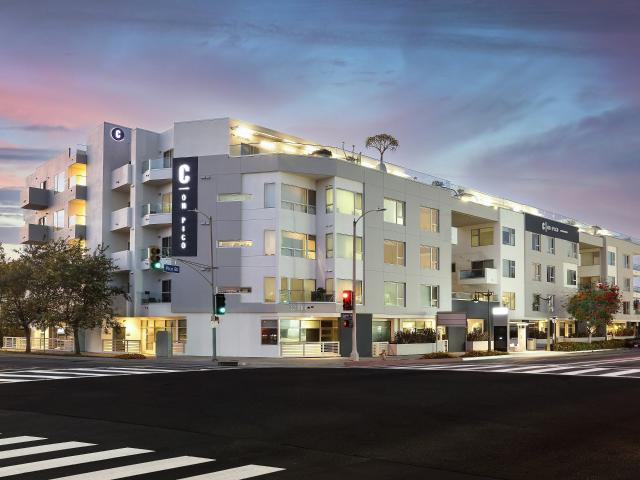 Apartment for rent in Canoga Park, California