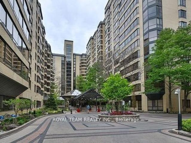 House for rent in University—Rosedale, Toronto