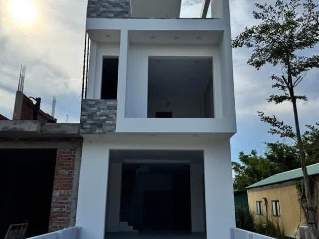 Nhà mặt phố bán