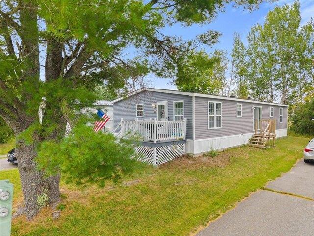 Property for sale in Birch Hill Estates Mobile Home Park, Bangor