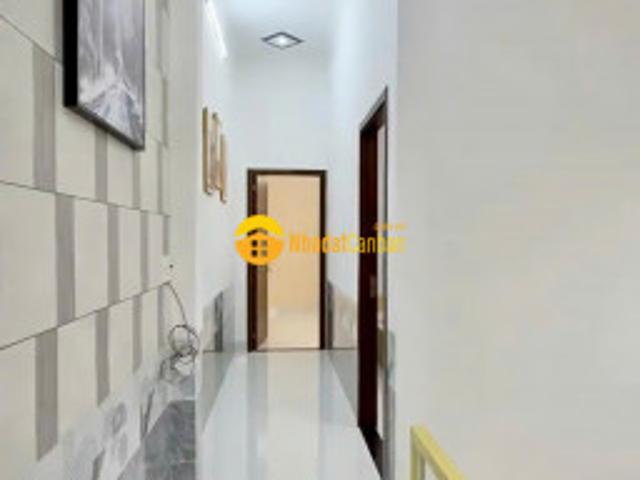 Nhà mặt phố bán