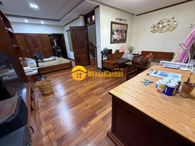 Nhà mặt phố bán