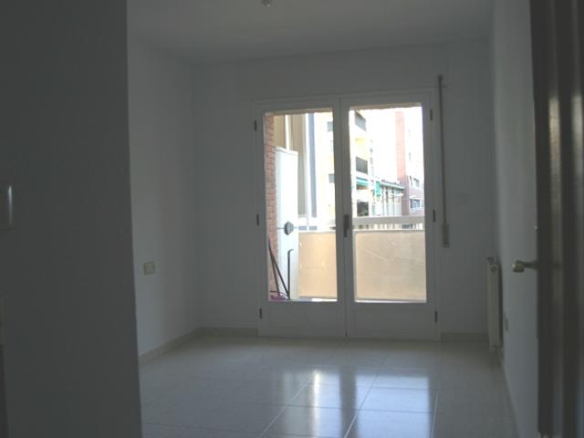 Apartamento en alquiler en Los Olivos, Huesca