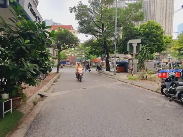 Nhà mặt phố bán tại Hoàn Kiếm, Hà Nội