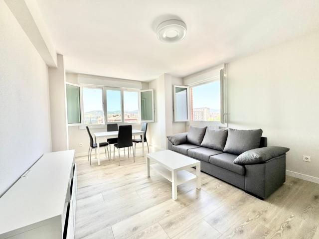 Apartamento en alquiler en Los Hoyos, Aldeatejada