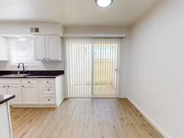Condo for rent in Redding