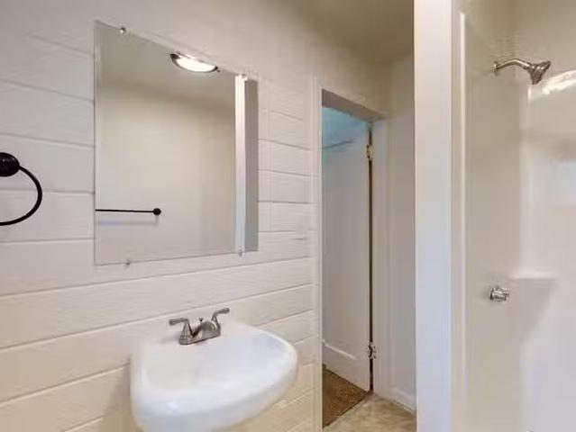 Condo for rent in Redding