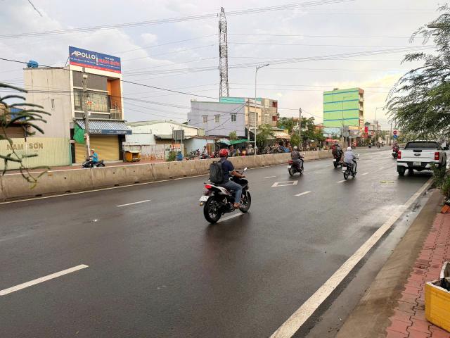 Nhà mặt phố bán