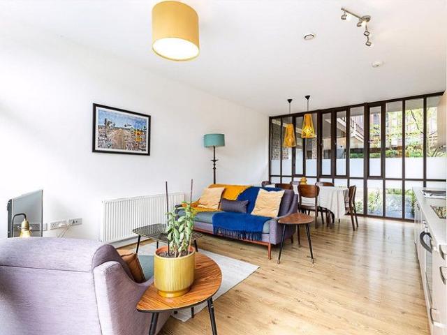 Apartment for rent in South Lambeth, Isle Of Man