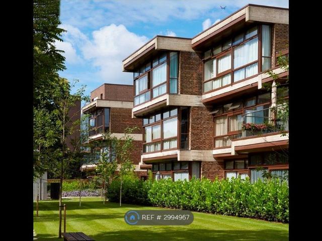 Apartment for rent in South Lambeth, Greater London