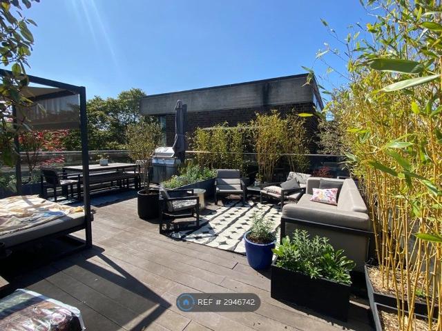 Apartment for rent in South Lambeth, Greater London