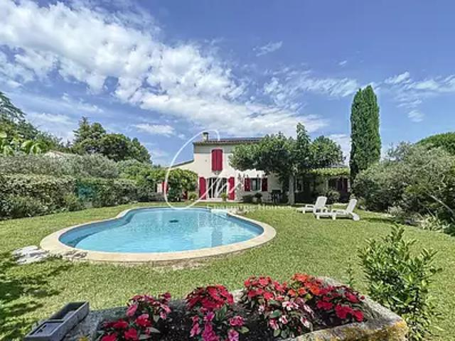 Maison vente à Arles, Cabannes