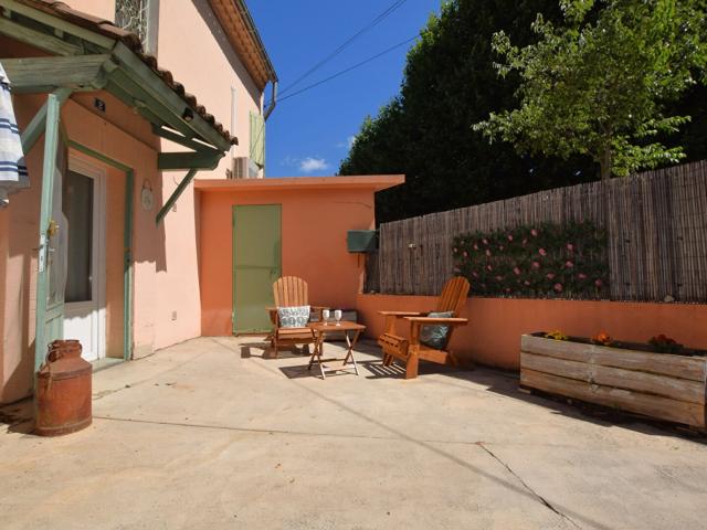 Maison vente à Arles, Cabannes