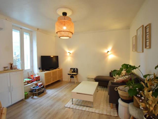 Maison vente à Arles, Cabannes