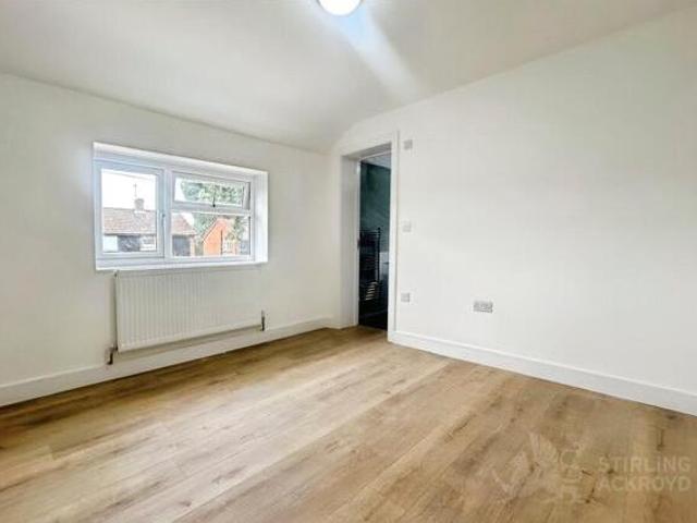 House for rent in Park Barn, Guildford