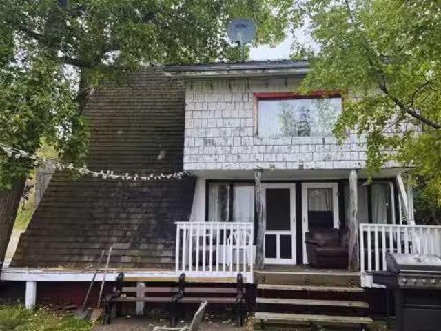House for sale in Alberta