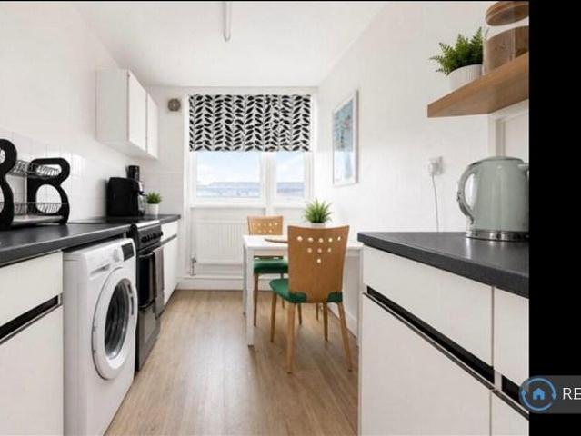 Apartment for rent in Ratcliffe, Greater London