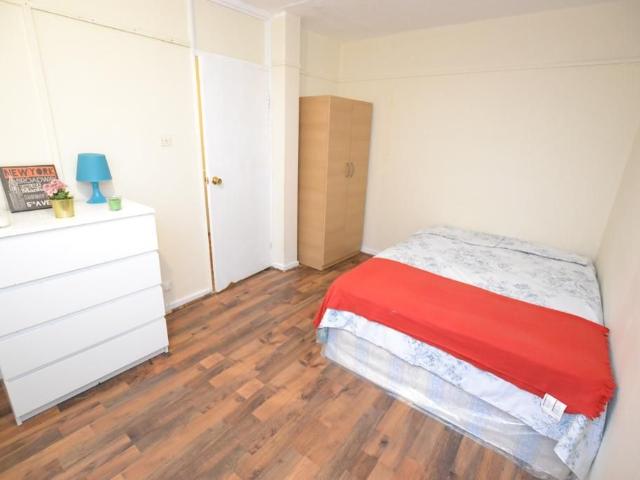 Room for rent in St. George in the East, Wapping